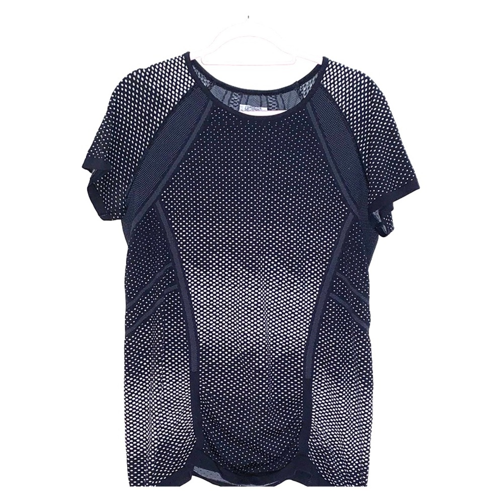 Athleta Blue & White dot sports top